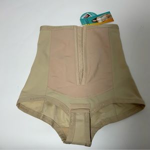 Bellefit - new - size medium